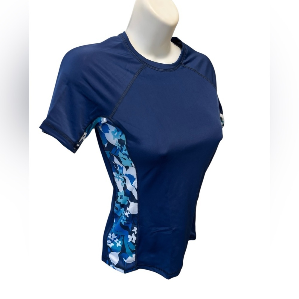 Kanu Eden SS Rashguard Sz XS Navy Blue Floral 50+ SPF Pullover Surfboard Active